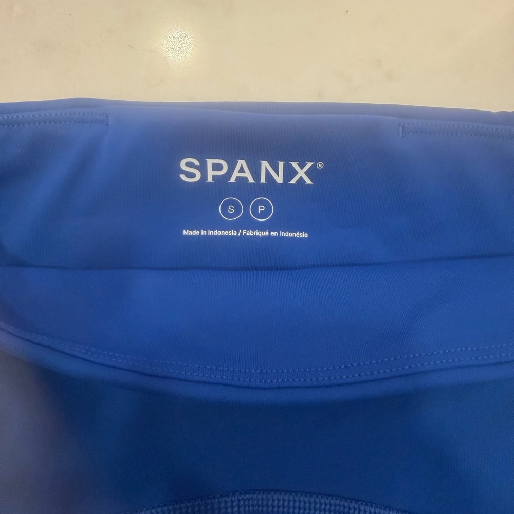 SPANX Booty Boost Leggings - Picture 4 of 4
